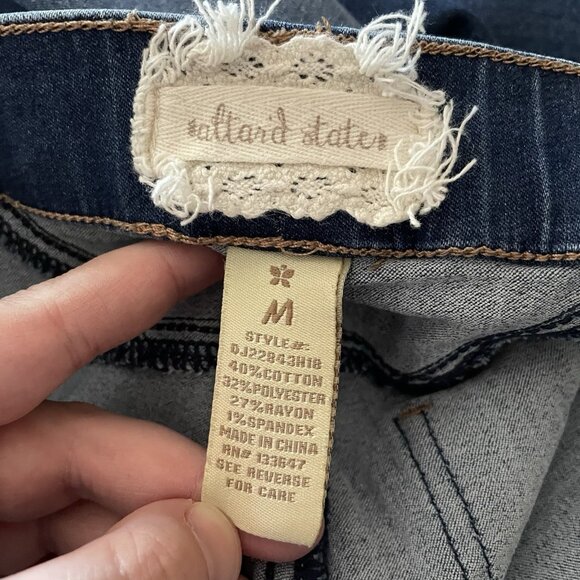 Altar’d State Women M Blue Victoria Wash Denim Pull On Luttrell Flare Jeans - Picture 9 of 11